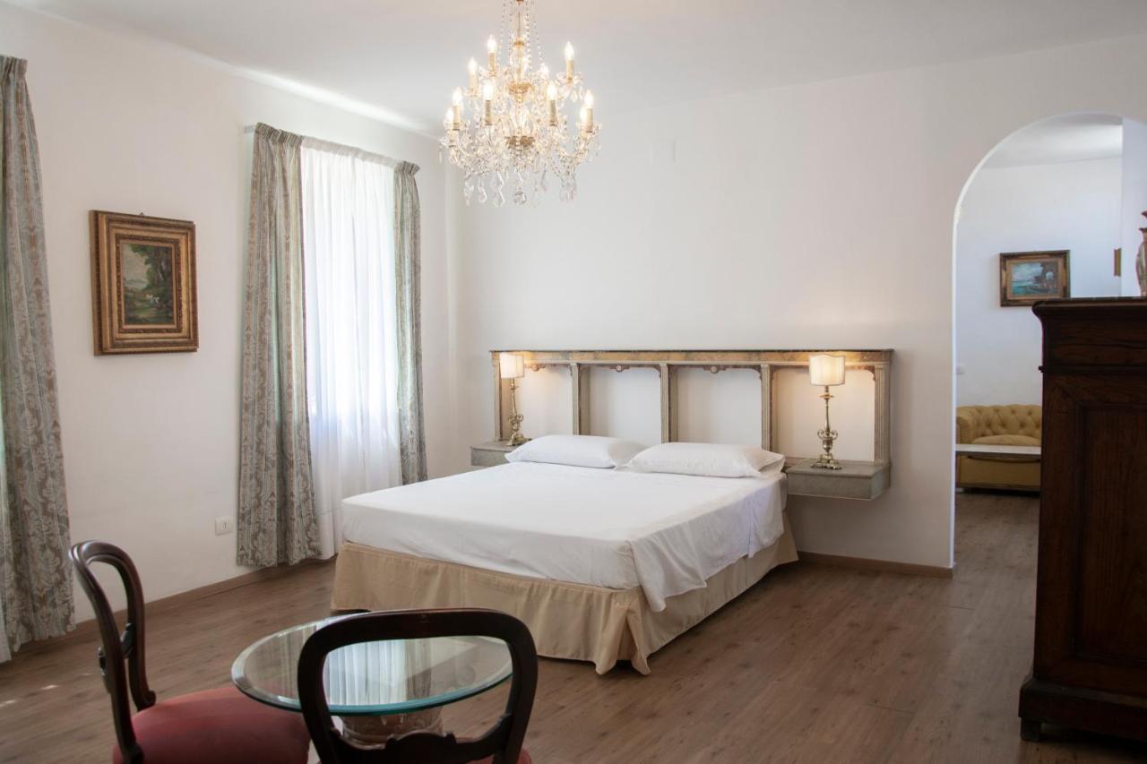 לינה וארוחת בוקר סורנטו Il Palazzetto מראה חיצוני תמונה
